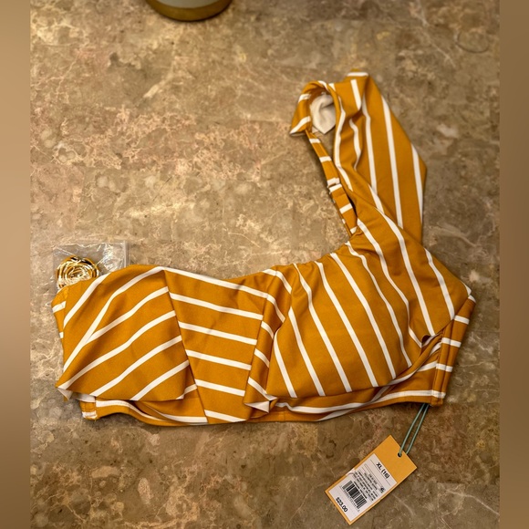‼️FLASH SALE Women’s ruffle oneshoulder bikini top, yellow|white stripes. XL,NWT - Picture 6 of 9